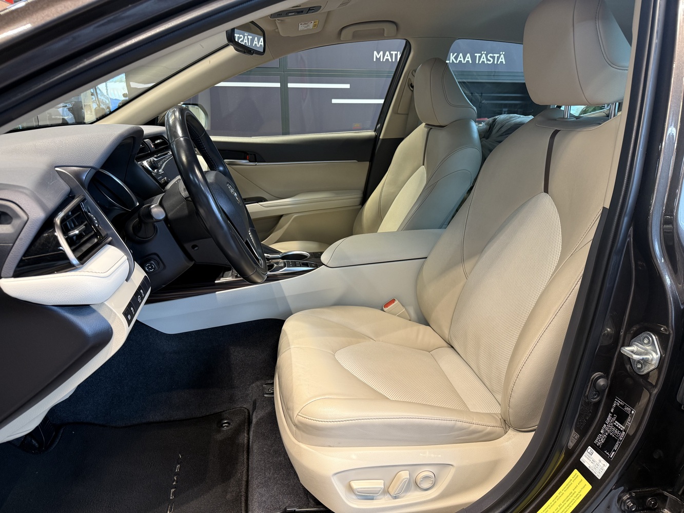 Toyota Camry vaihtoauto