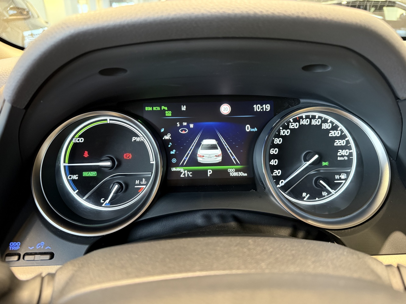 Toyota Camry vaihtoauto