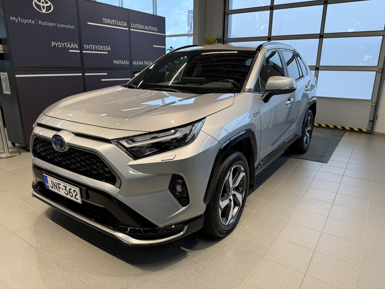 Toyota RAV4 vaihtoauto