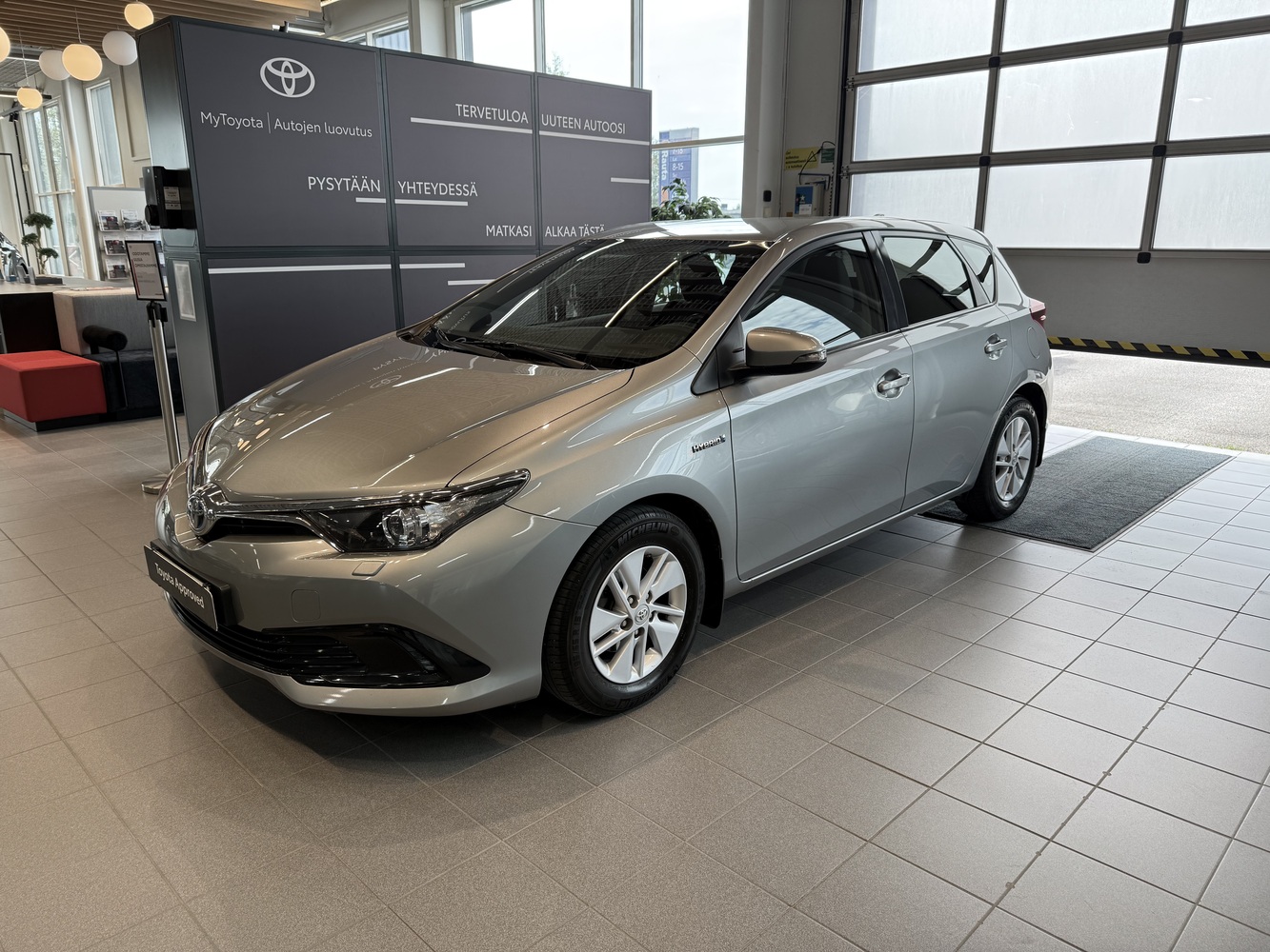 Toyota Auris vaihtoauto