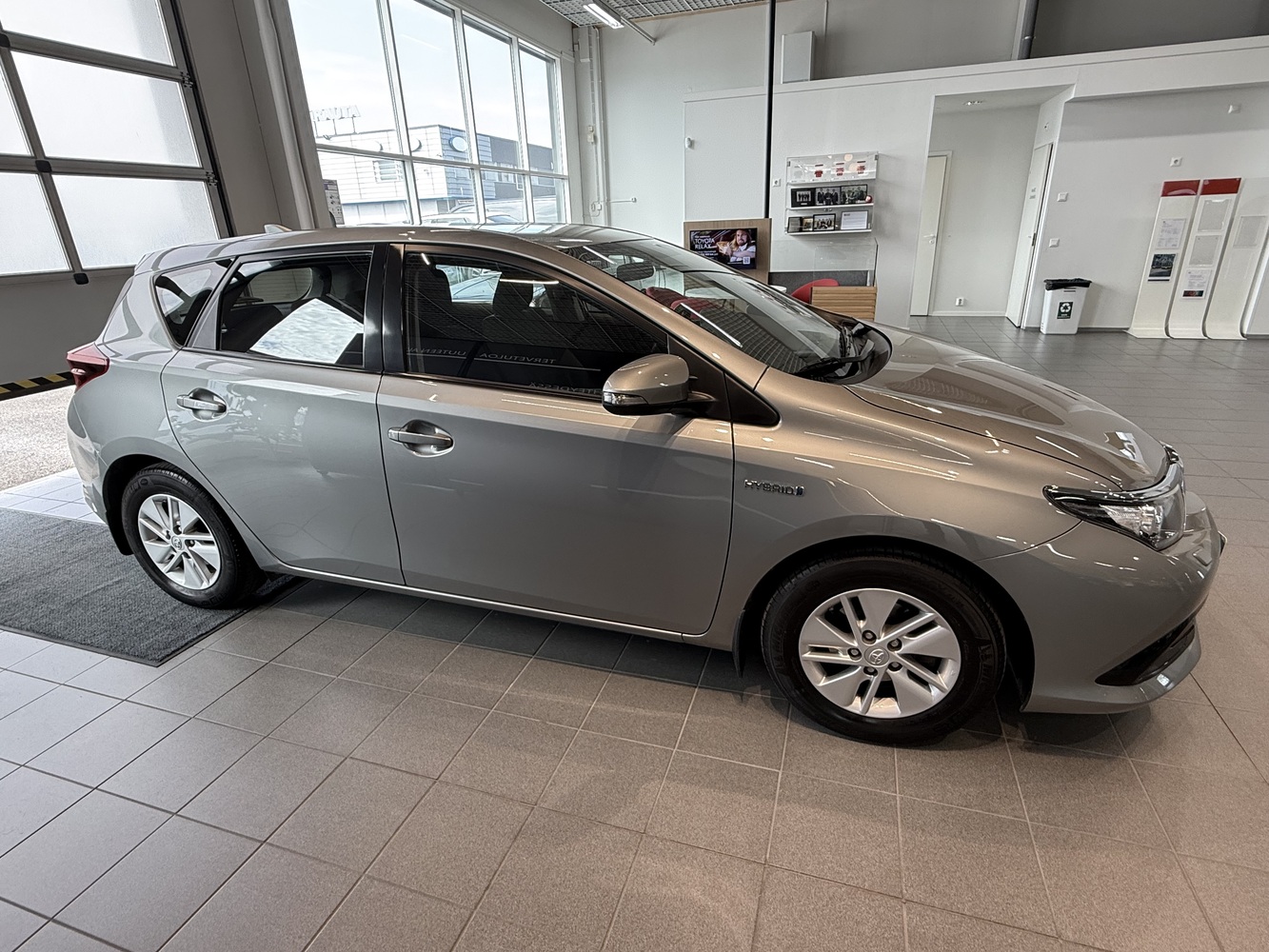 Toyota Auris vaihtoauto
