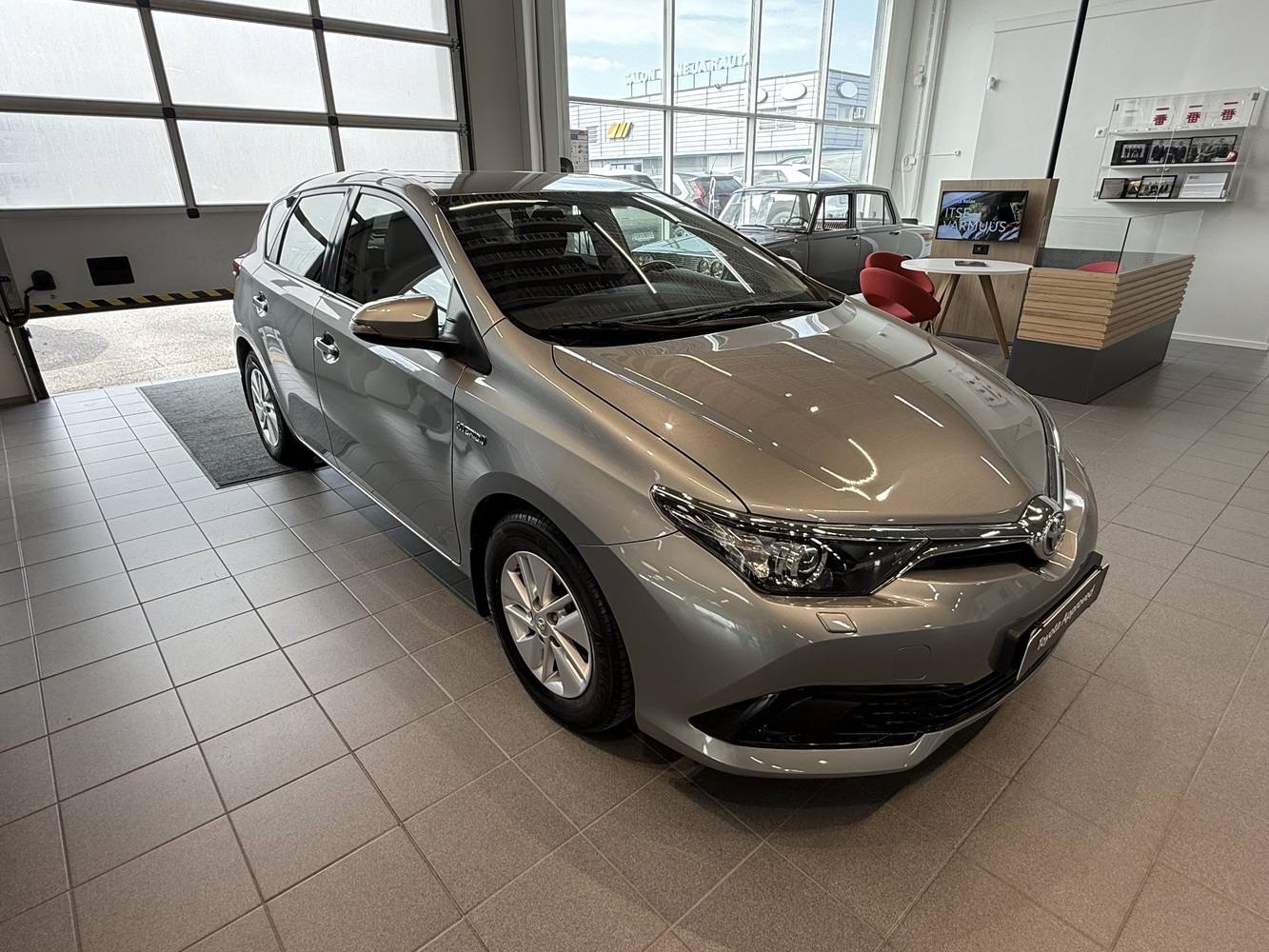 Toyota Auris vaihtoauto