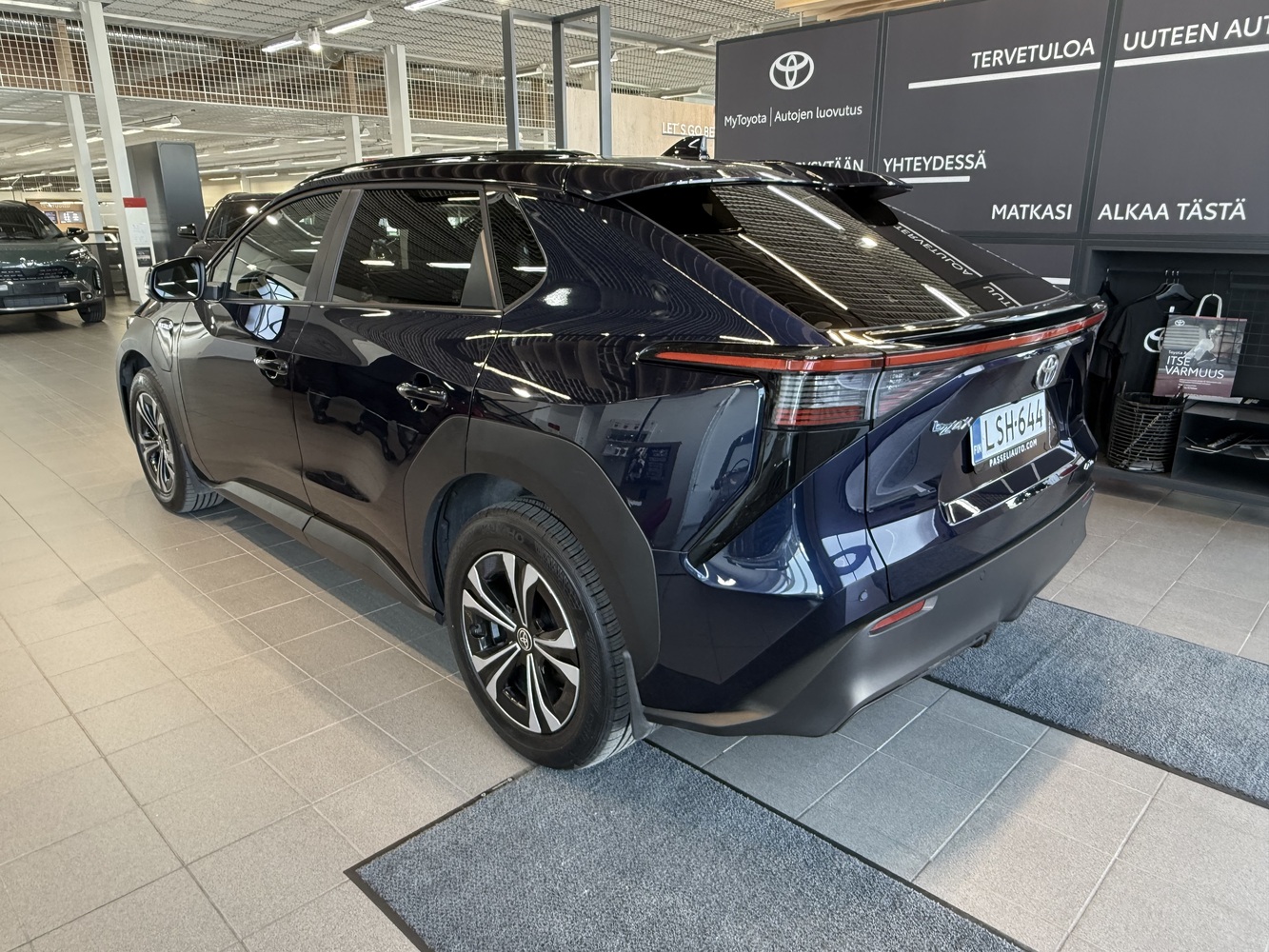 Toyota bZ4X vaihtoauto