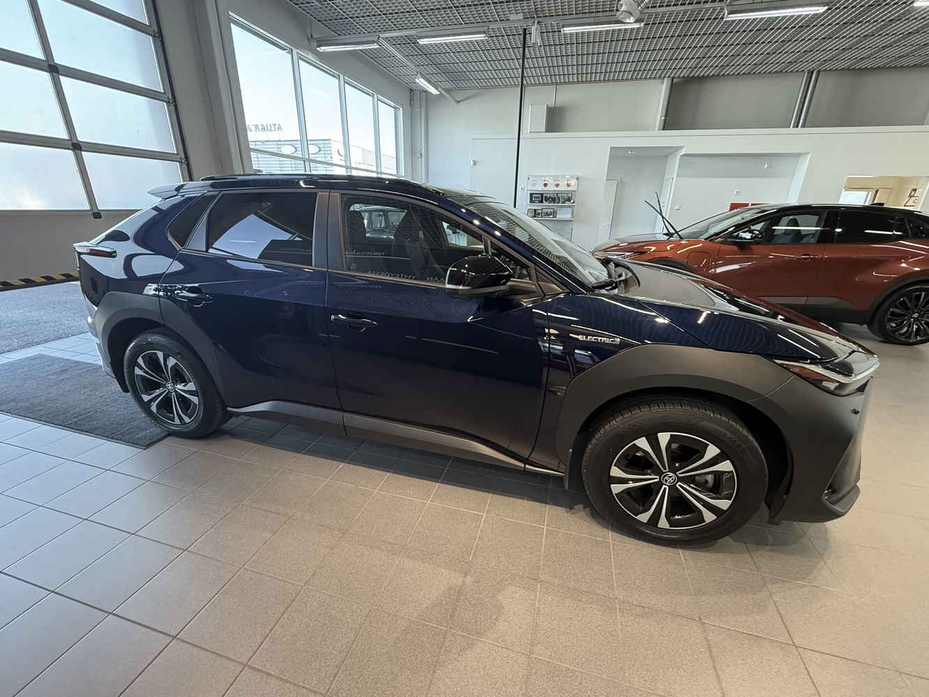 Toyota bZ4X vaihtoauto