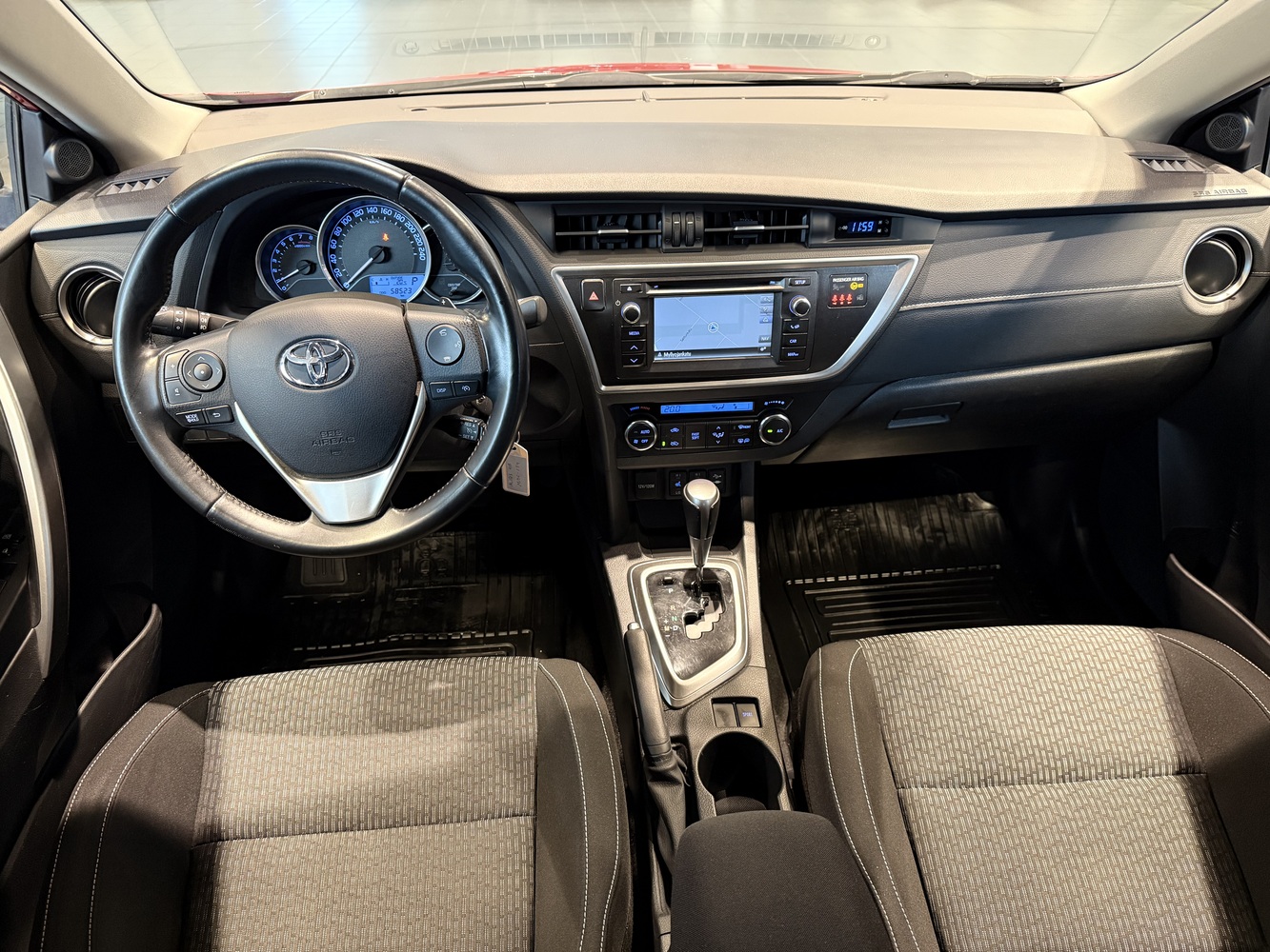 Toyota Auris vaihtoauto