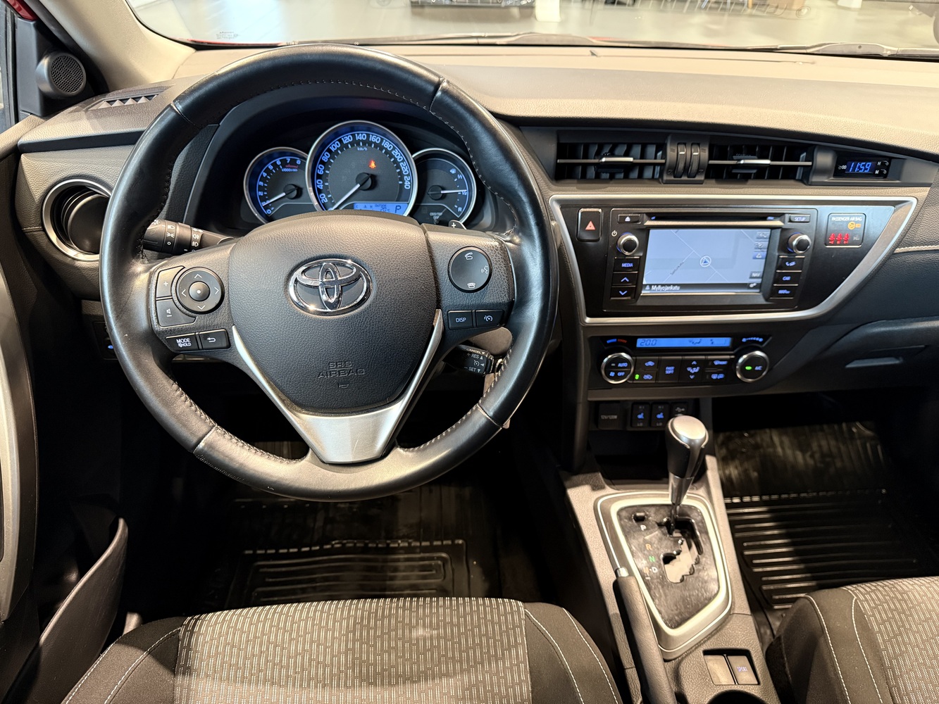 Toyota Auris vaihtoauto