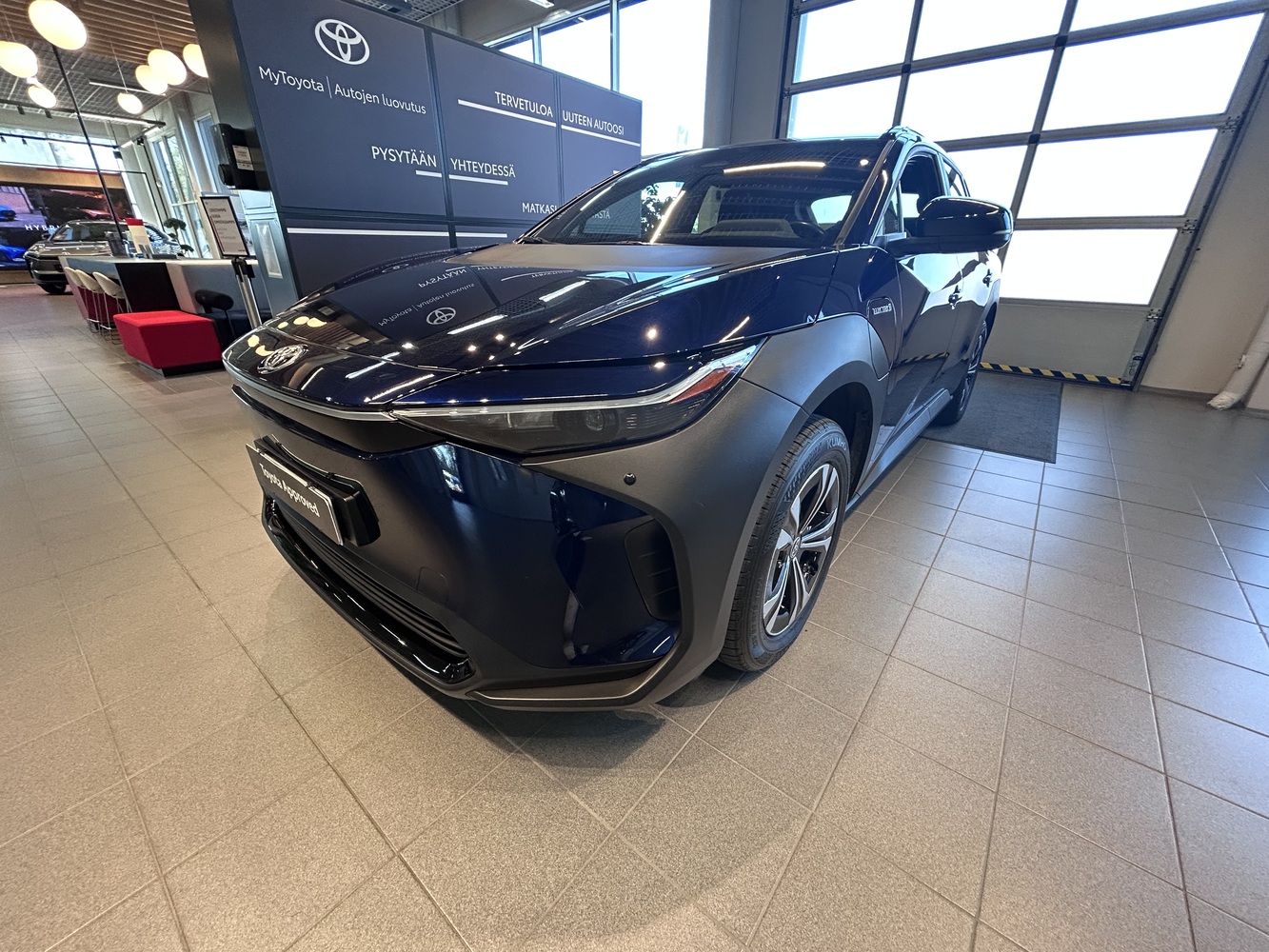 Toyota bZ4X vaihtoauto