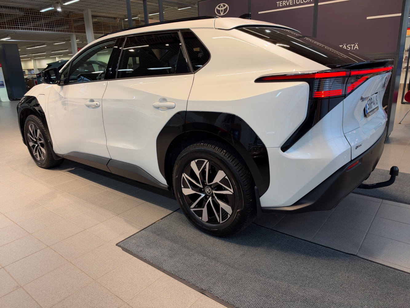 Toyota bZ4X vaihtoauto