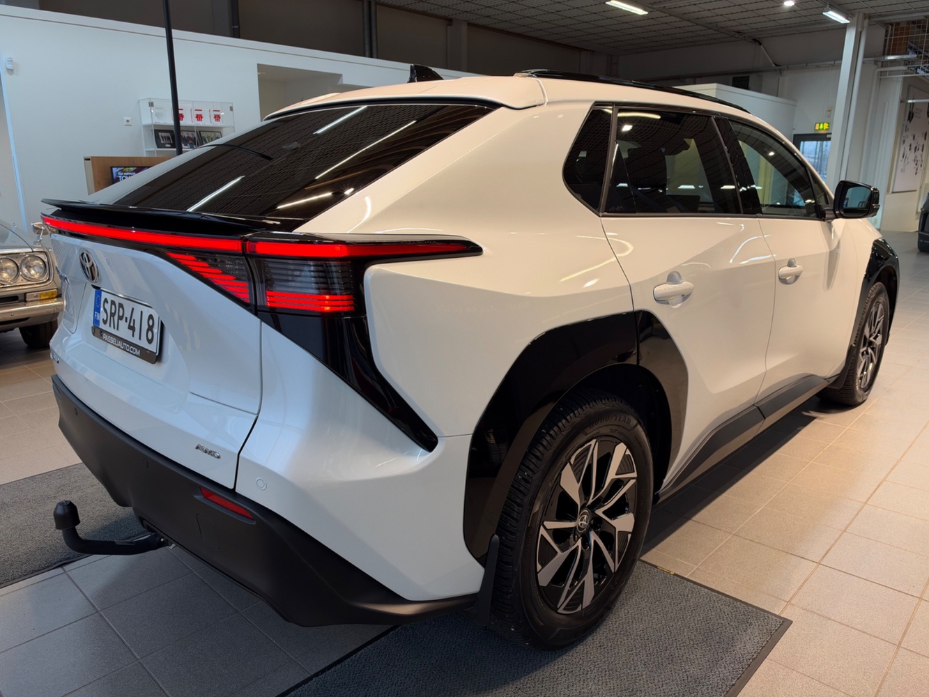 Toyota bZ4X vaihtoauto