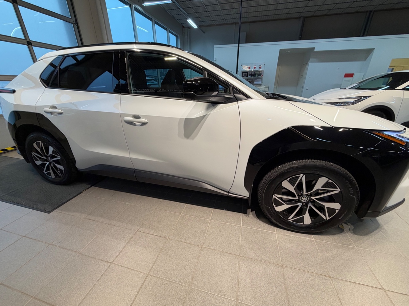 Toyota bZ4X vaihtoauto