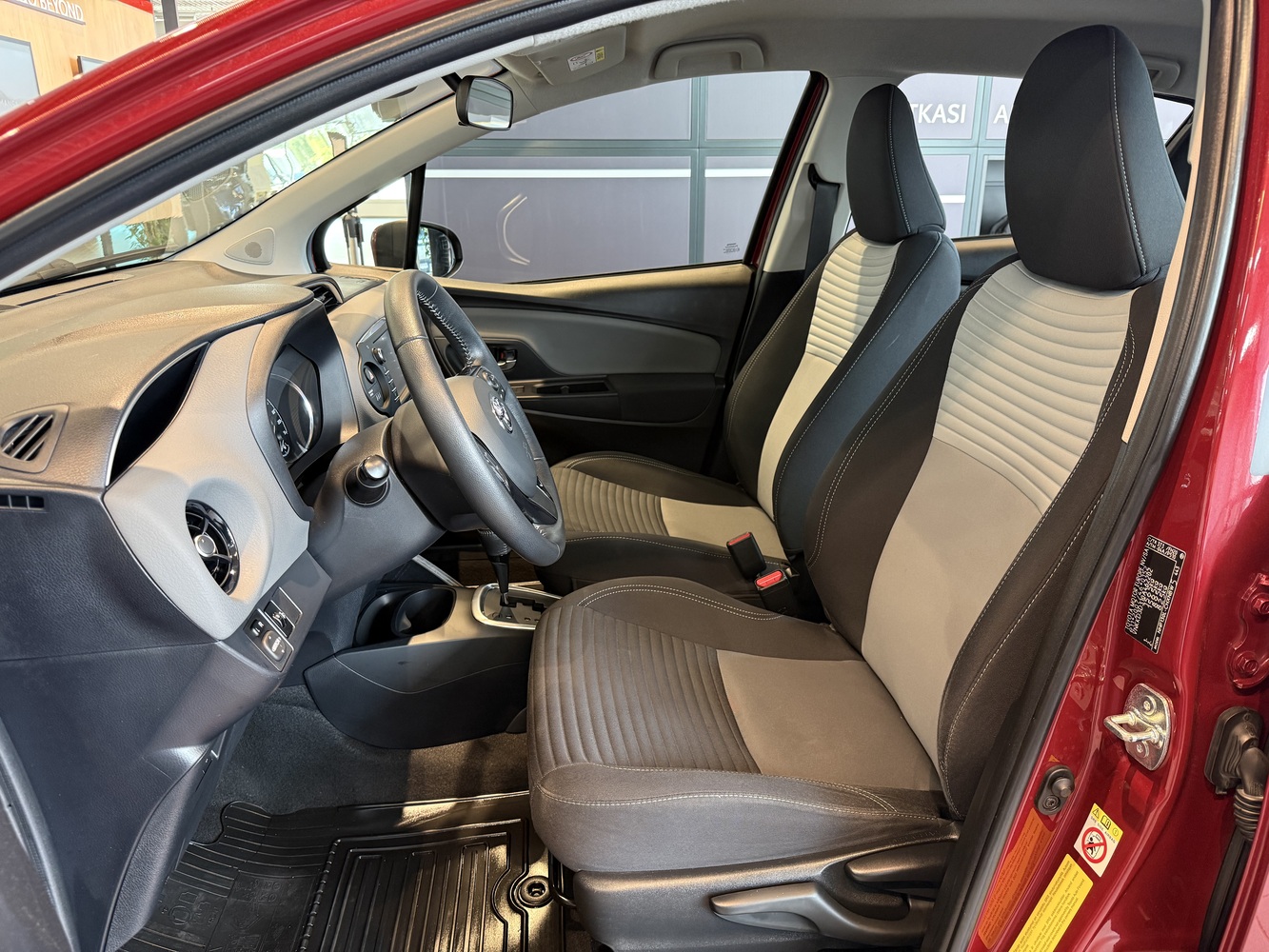 Toyota Yaris vaihtoauto