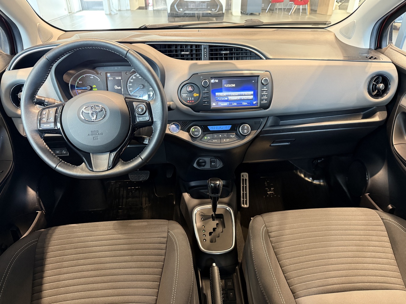 Toyota Yaris vaihtoauto