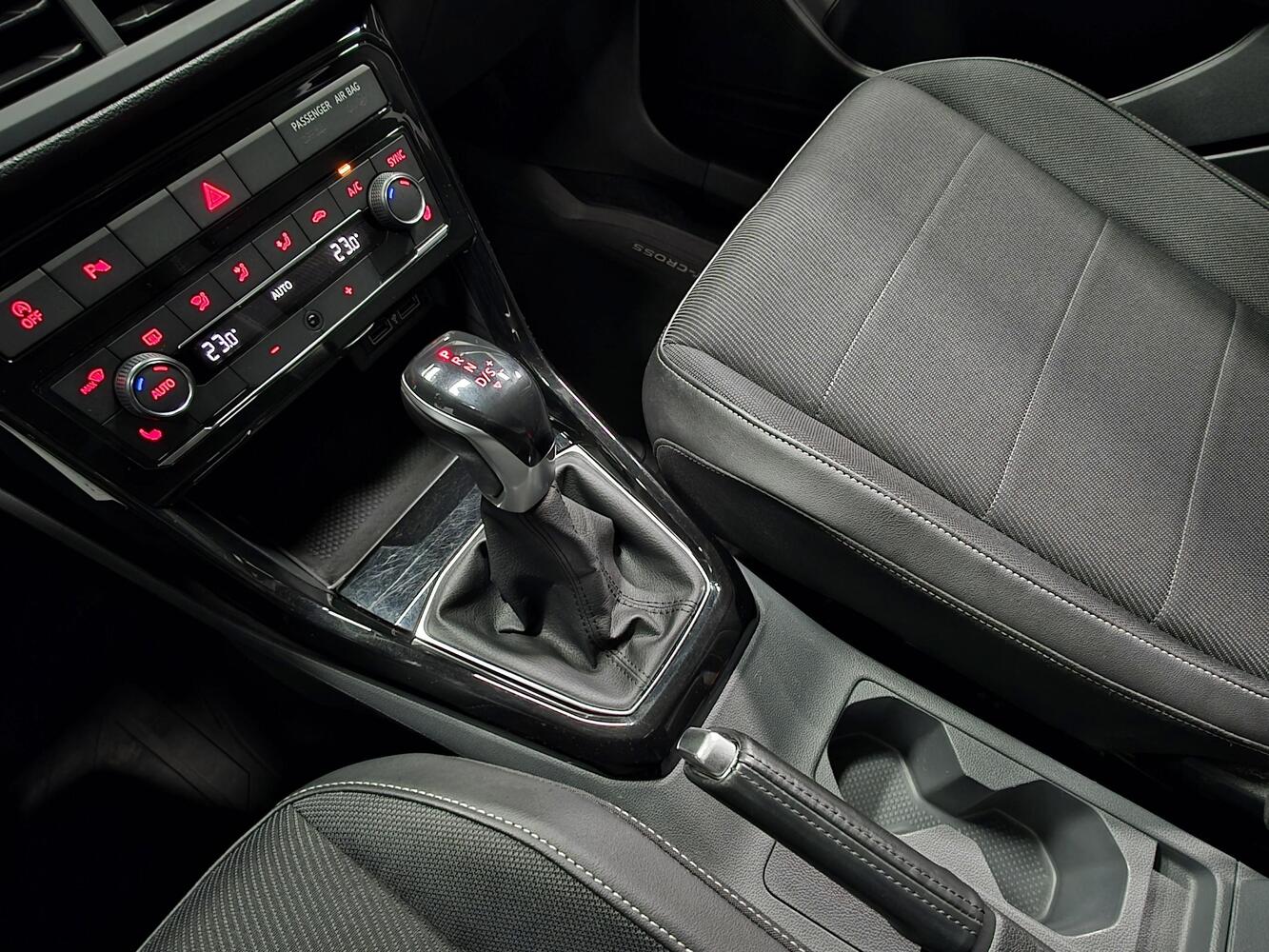 Volkswagen T-Cross vaihtoauto