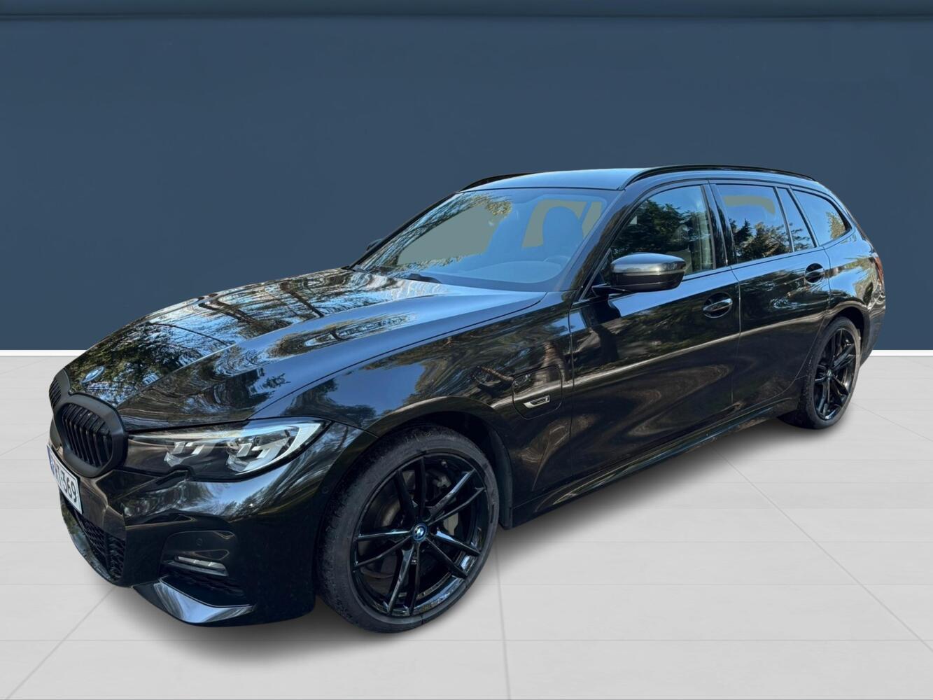 BMW 330 vaihtoauto