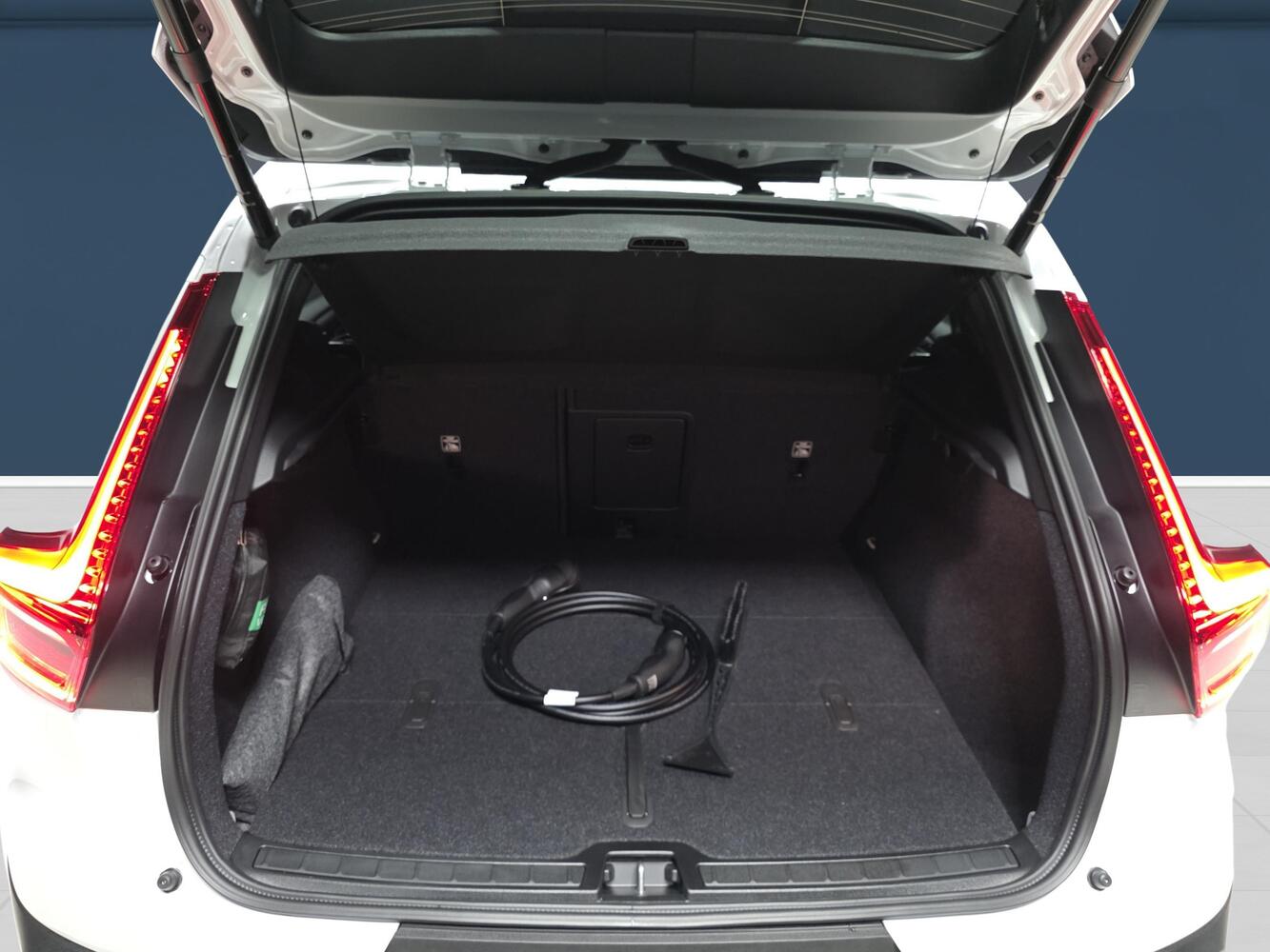Volvo EX40 vaihtoauto