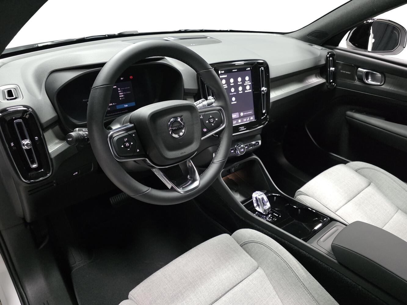 Volvo EX40 vaihtoauto