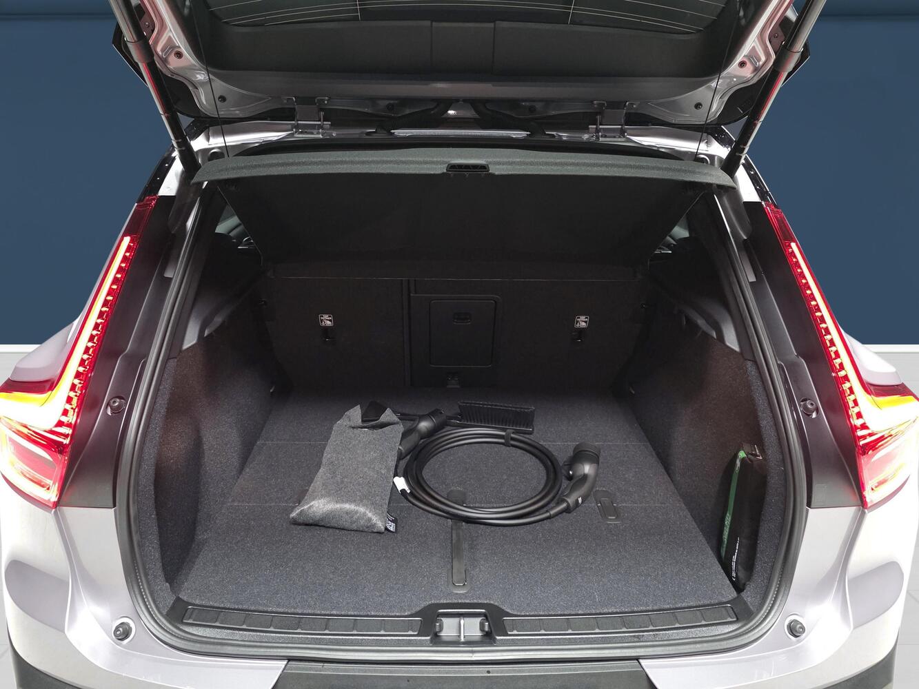 Volvo EX40 vaihtoauto