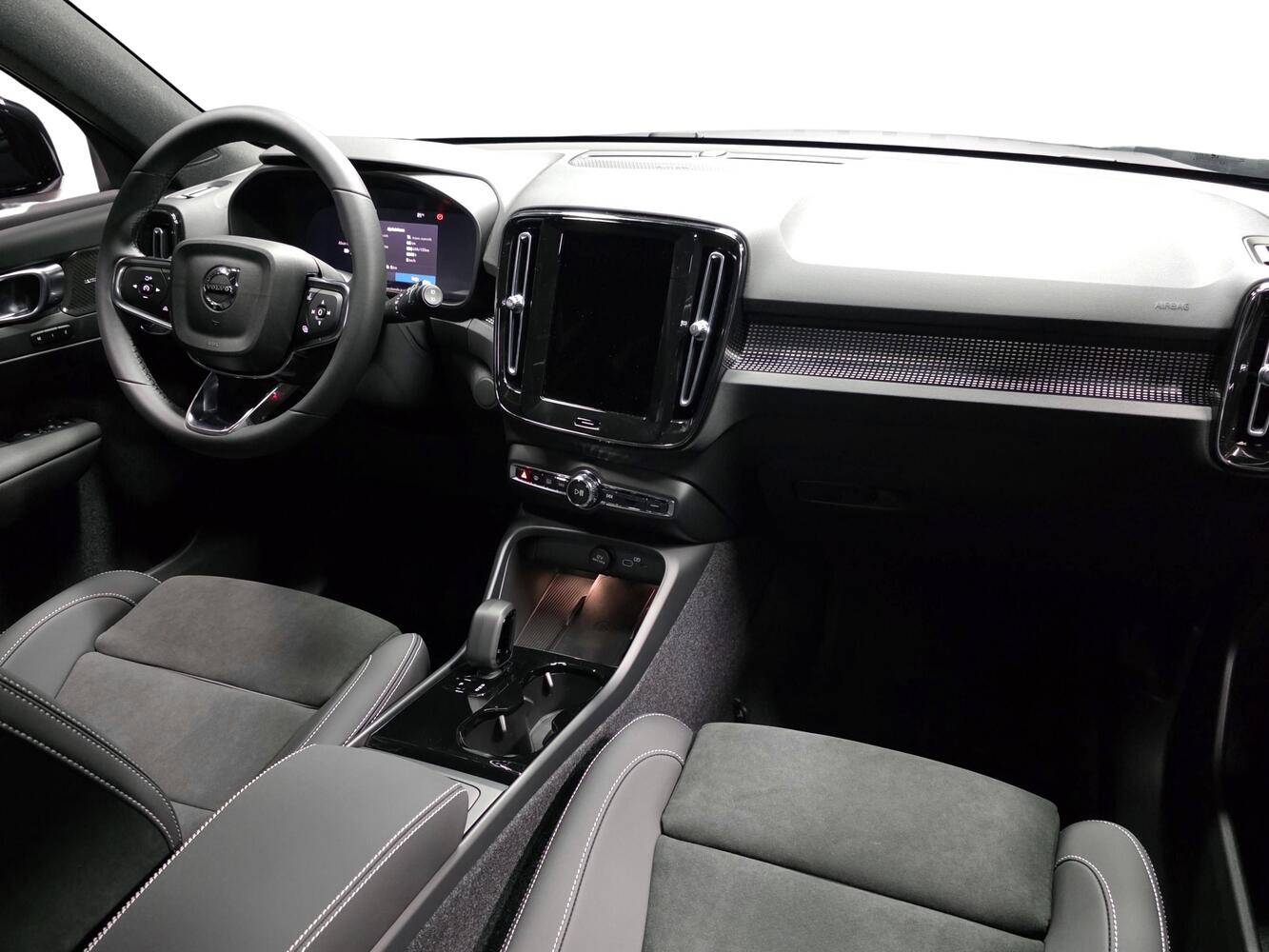 Volvo EX40 vaihtoauto