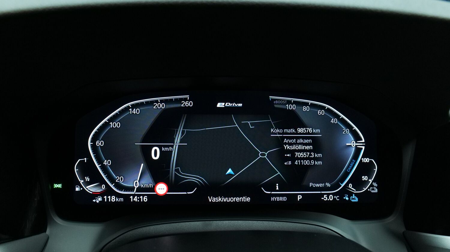 BMW 330 vaihtoauto