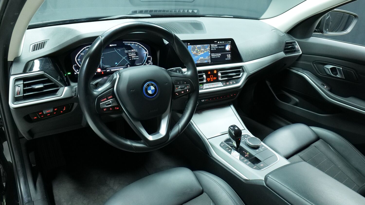 BMW 330 vaihtoauto
