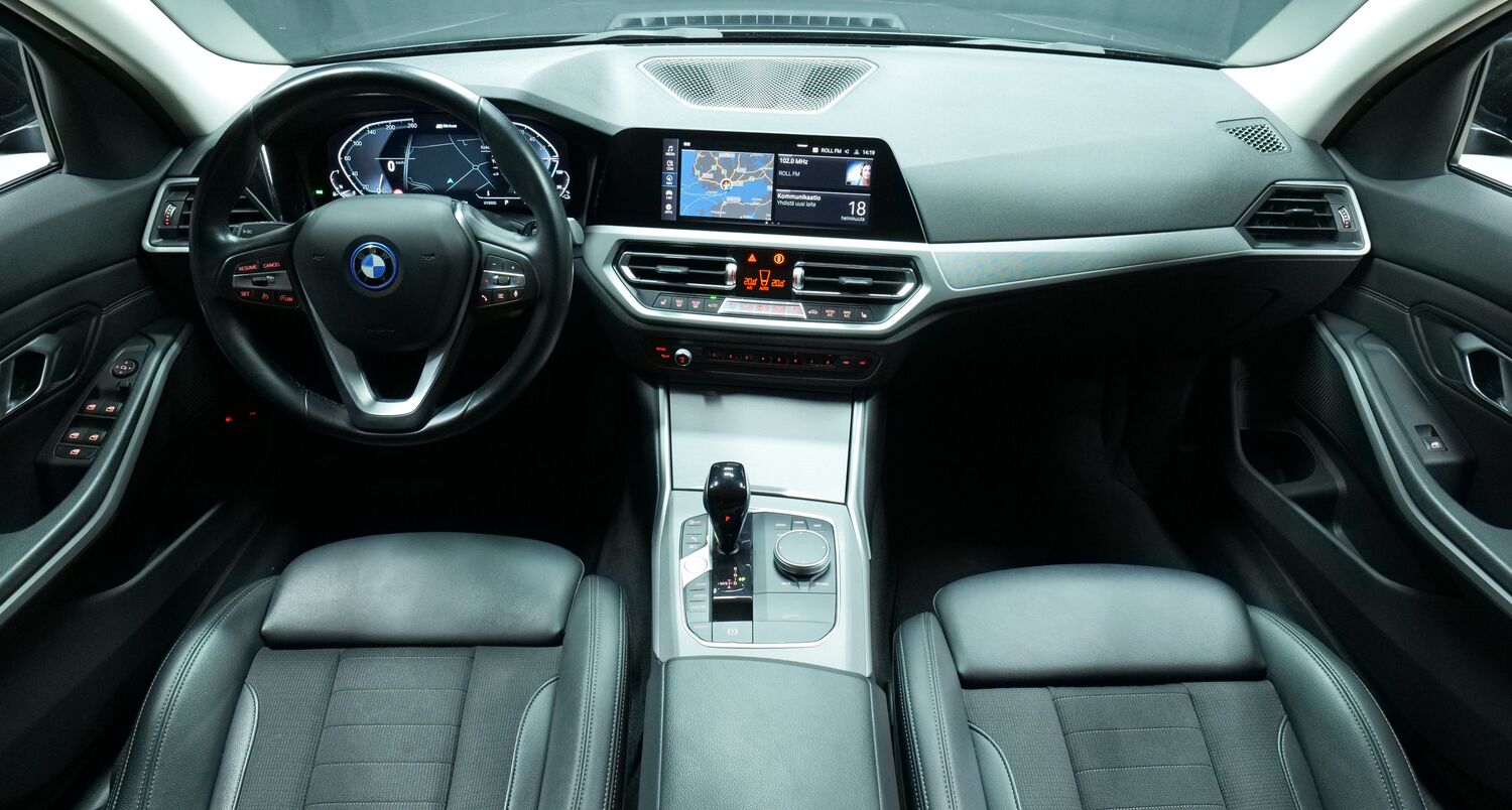 BMW 330 vaihtoauto