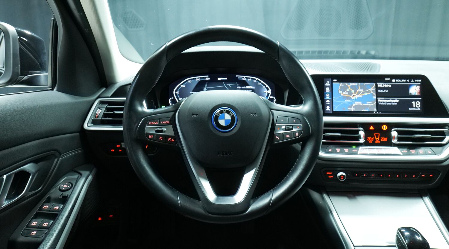 BMW 330 vaihtoauto
