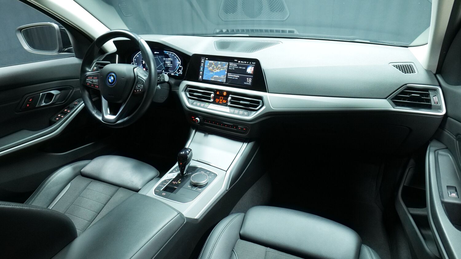 BMW 330 vaihtoauto