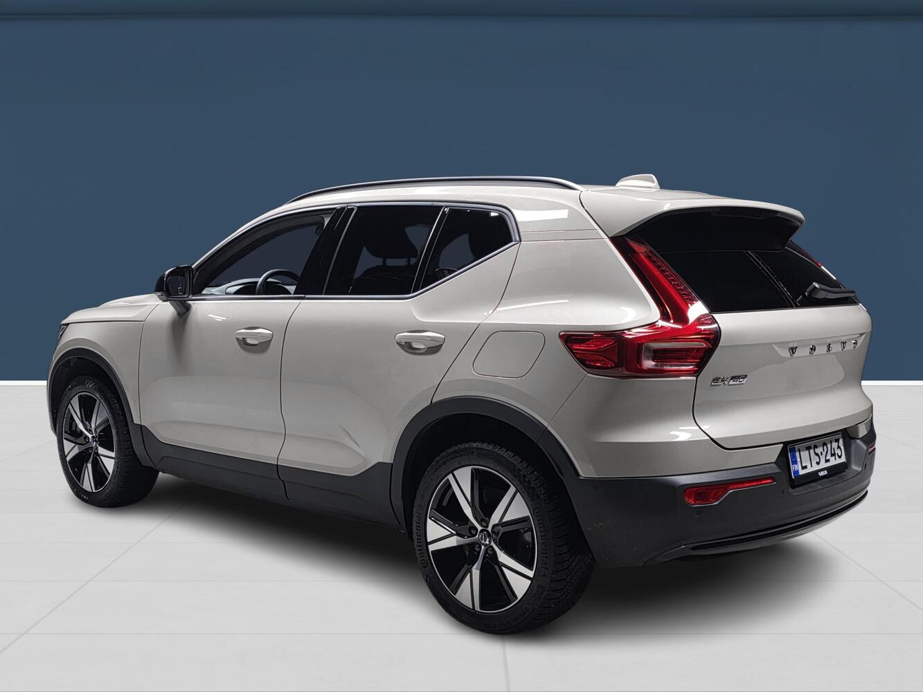 Volvo EX40 vaihtoauto