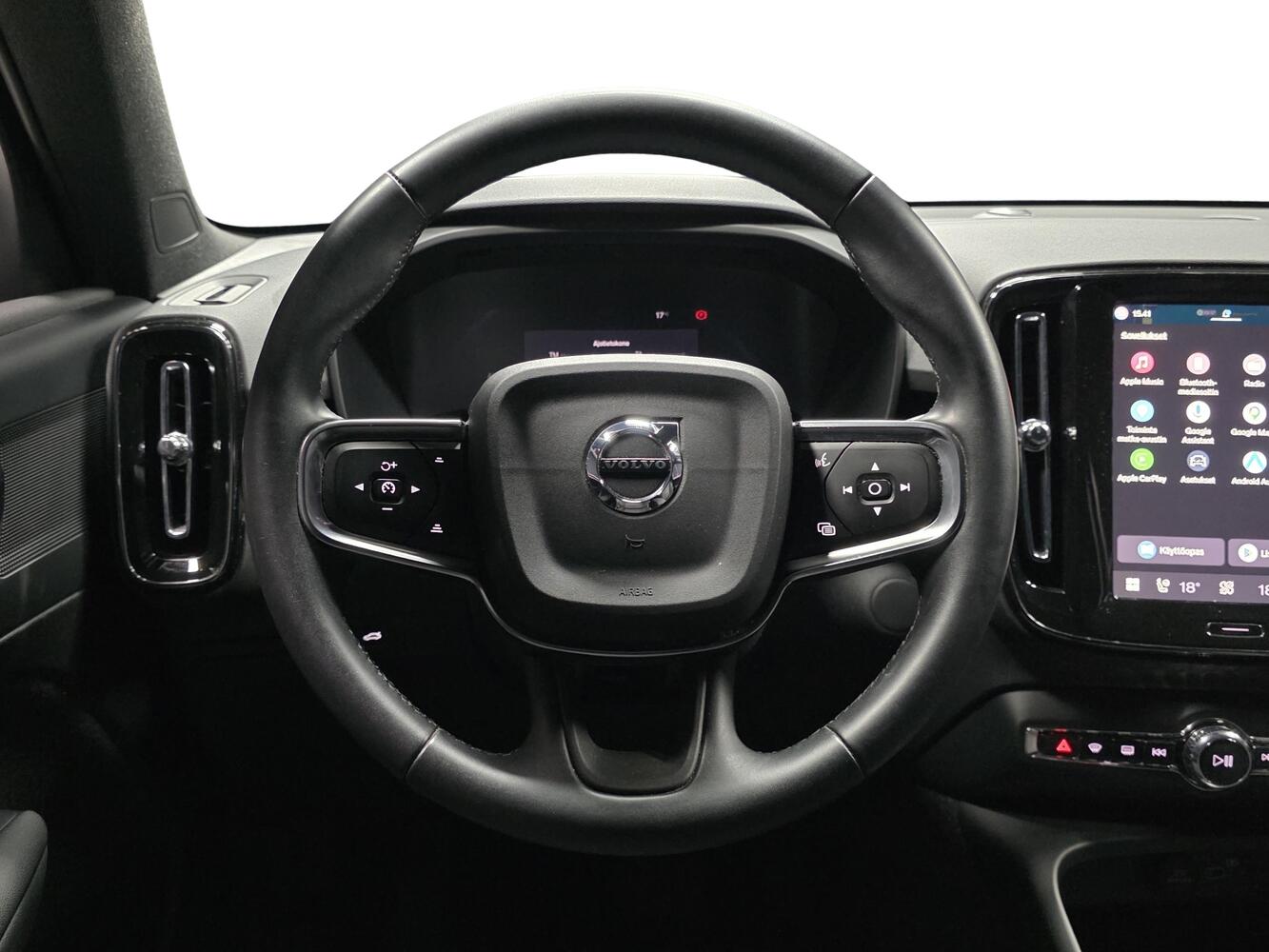 Volvo EX40 vaihtoauto