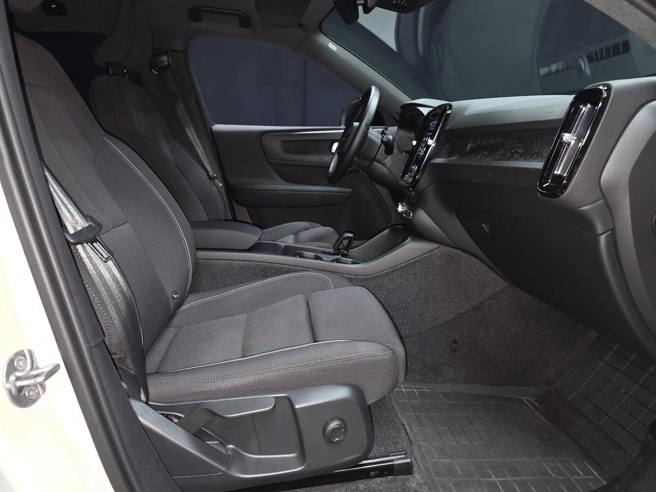 Volvo EX40 vaihtoauto