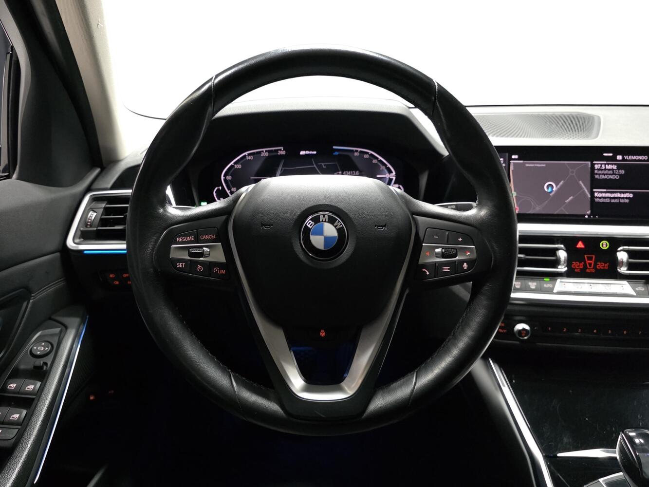 BMW 330 vaihtoauto
