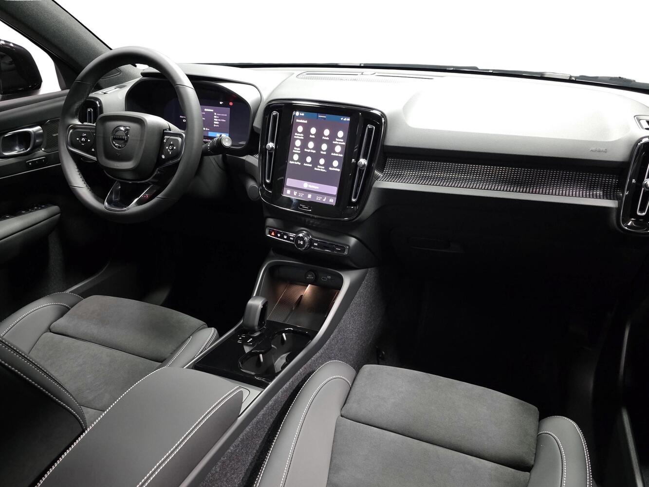 Volvo EX40 vaihtoauto