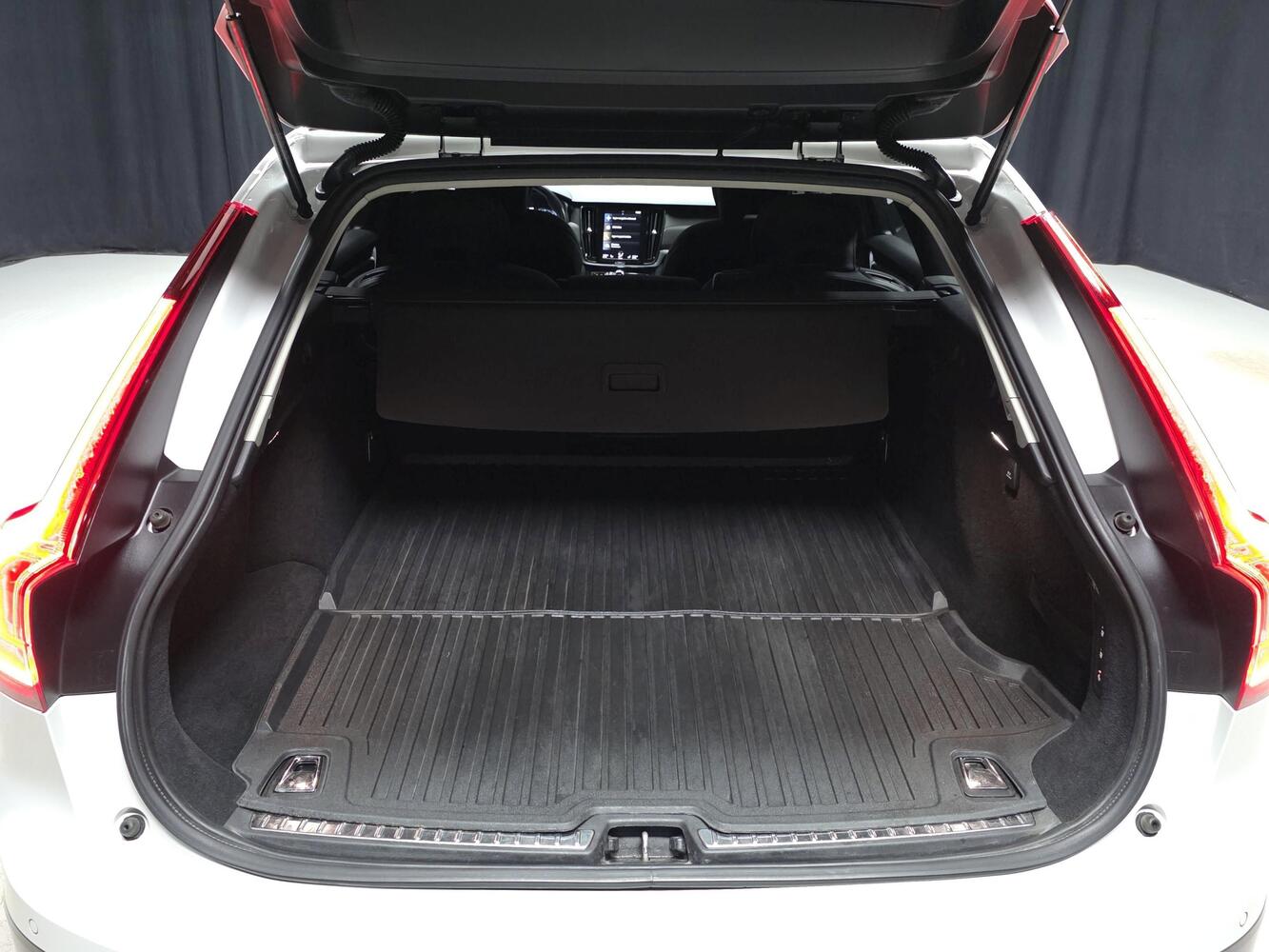Volvo V90 Cross Country vaihtoauto