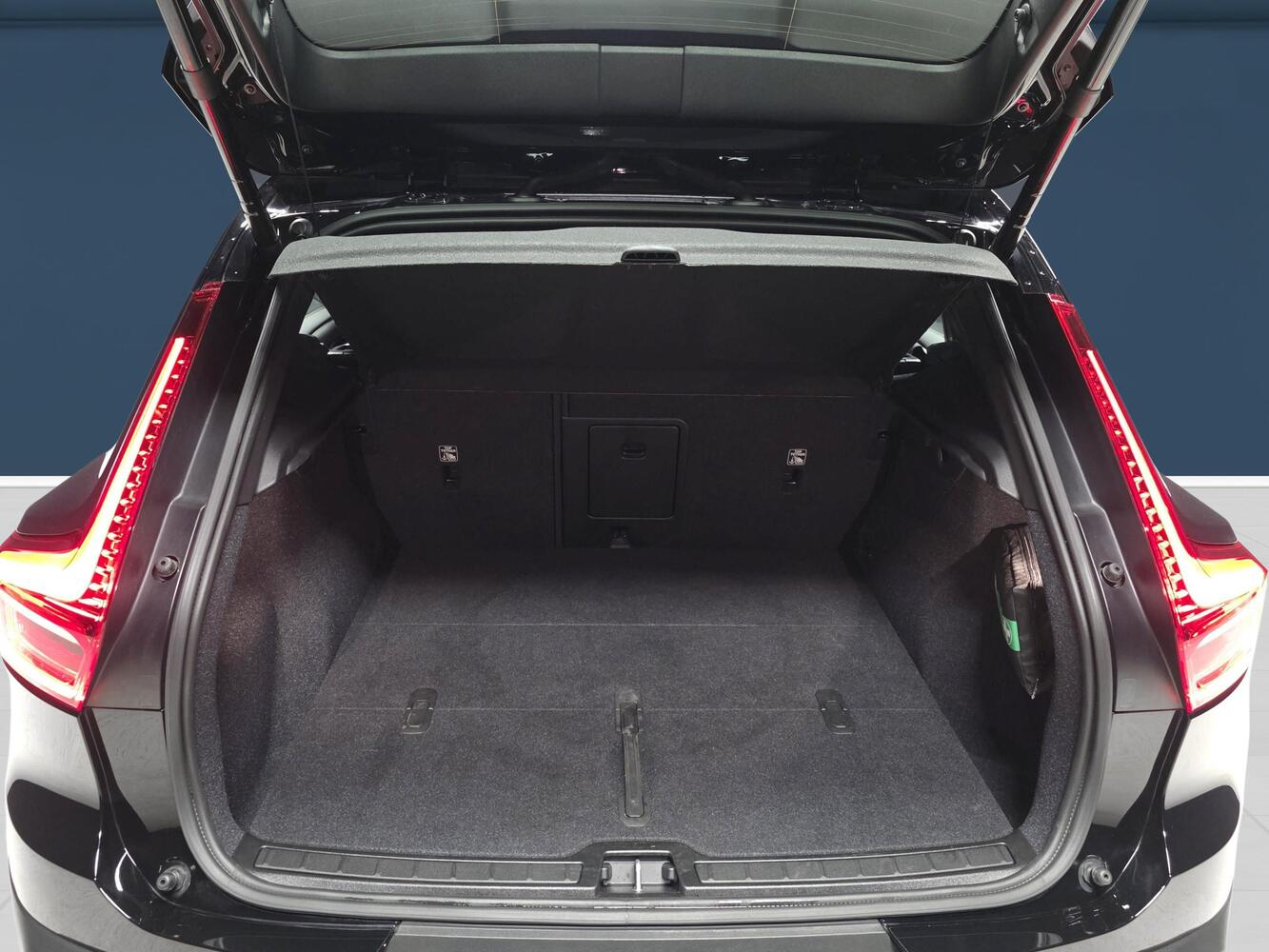 Volvo EX40 vaihtoauto