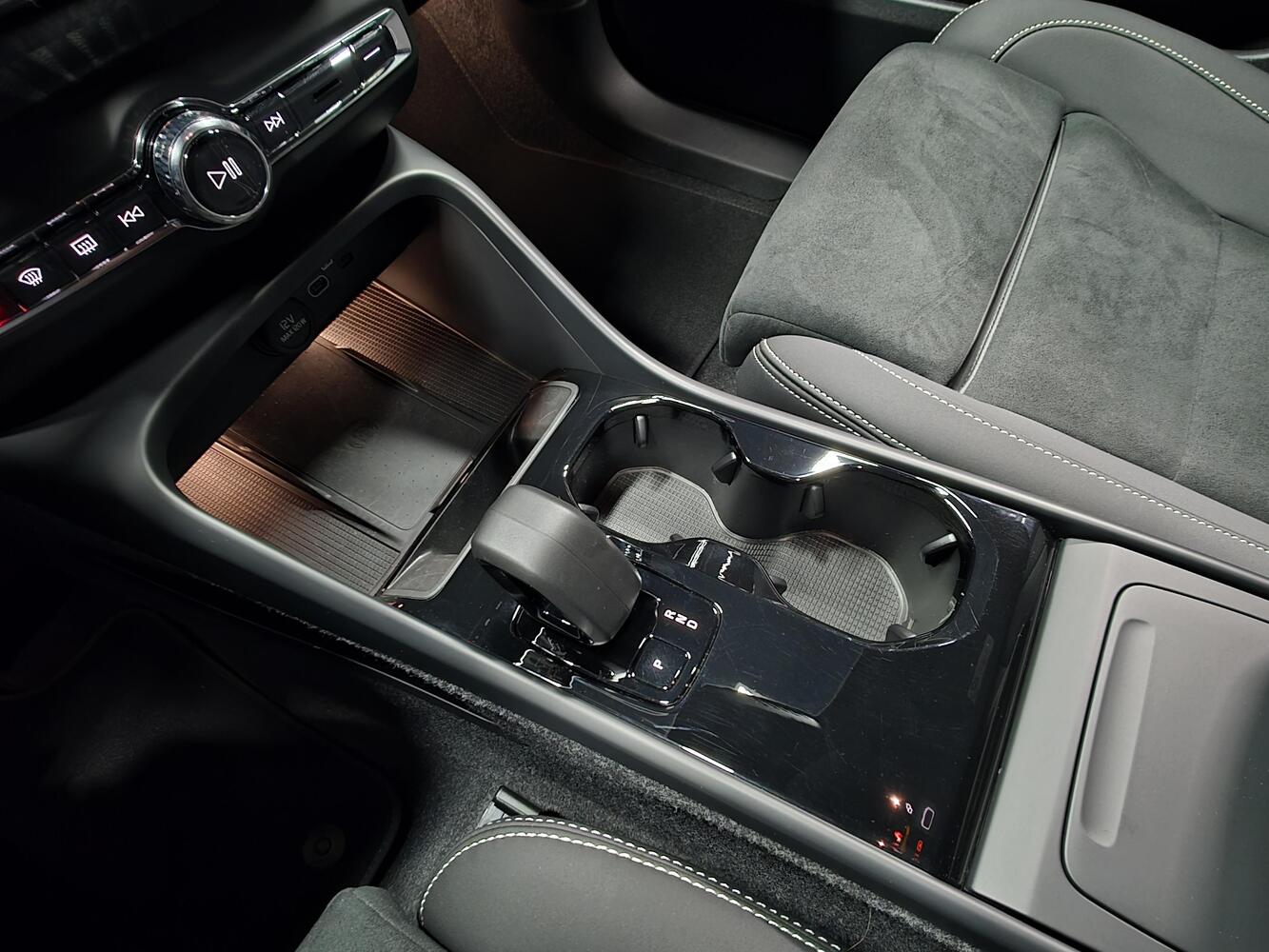 Volvo EX40 vaihtoauto