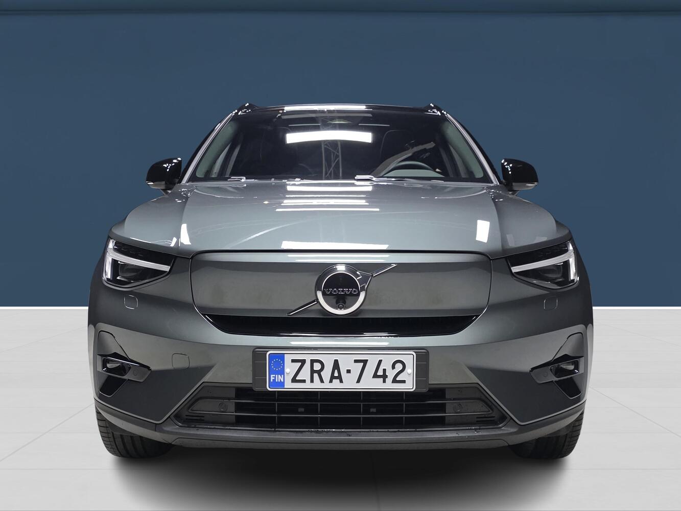 Volvo EX40 vaihtoauto