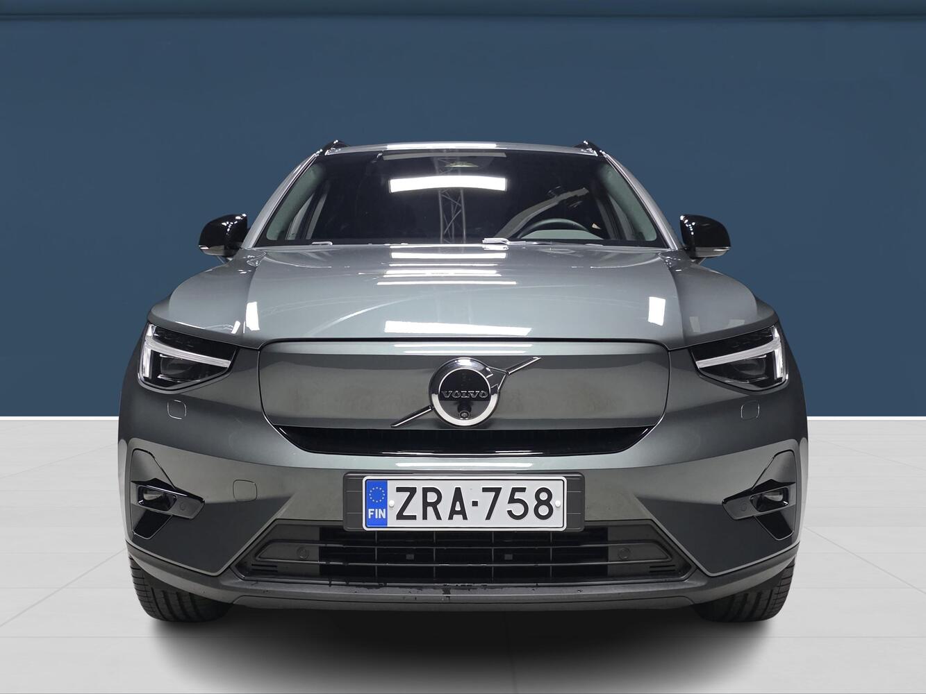 Volvo EX40 vaihtoauto