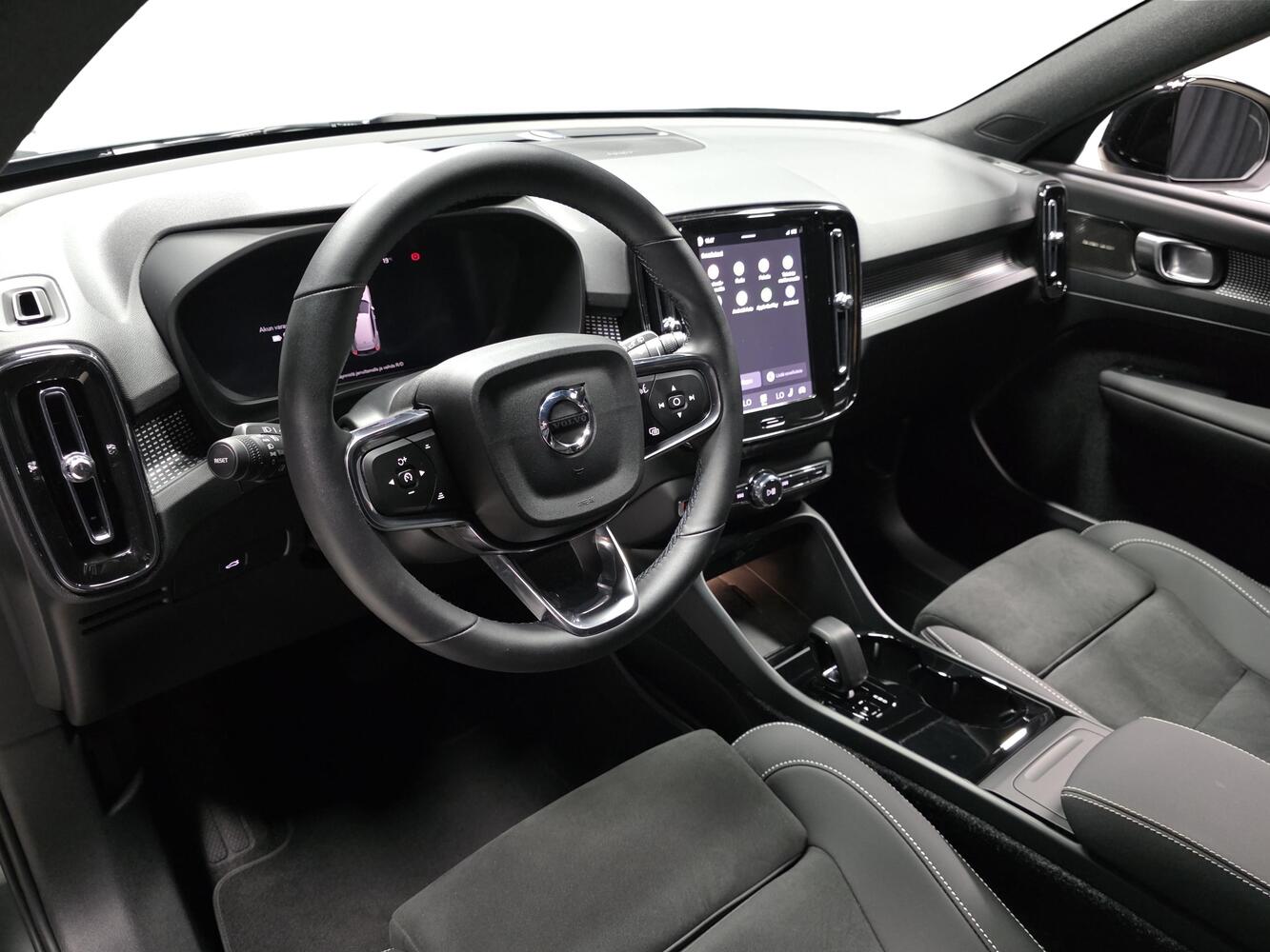 Volvo EX40 vaihtoauto