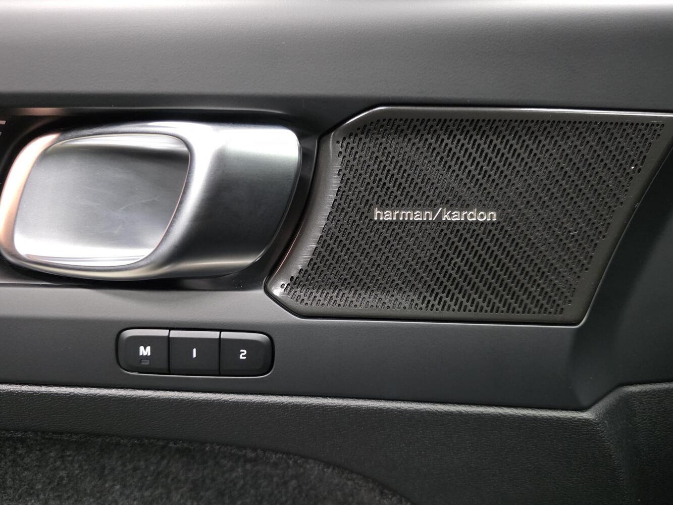 Volvo EX40 vaihtoauto