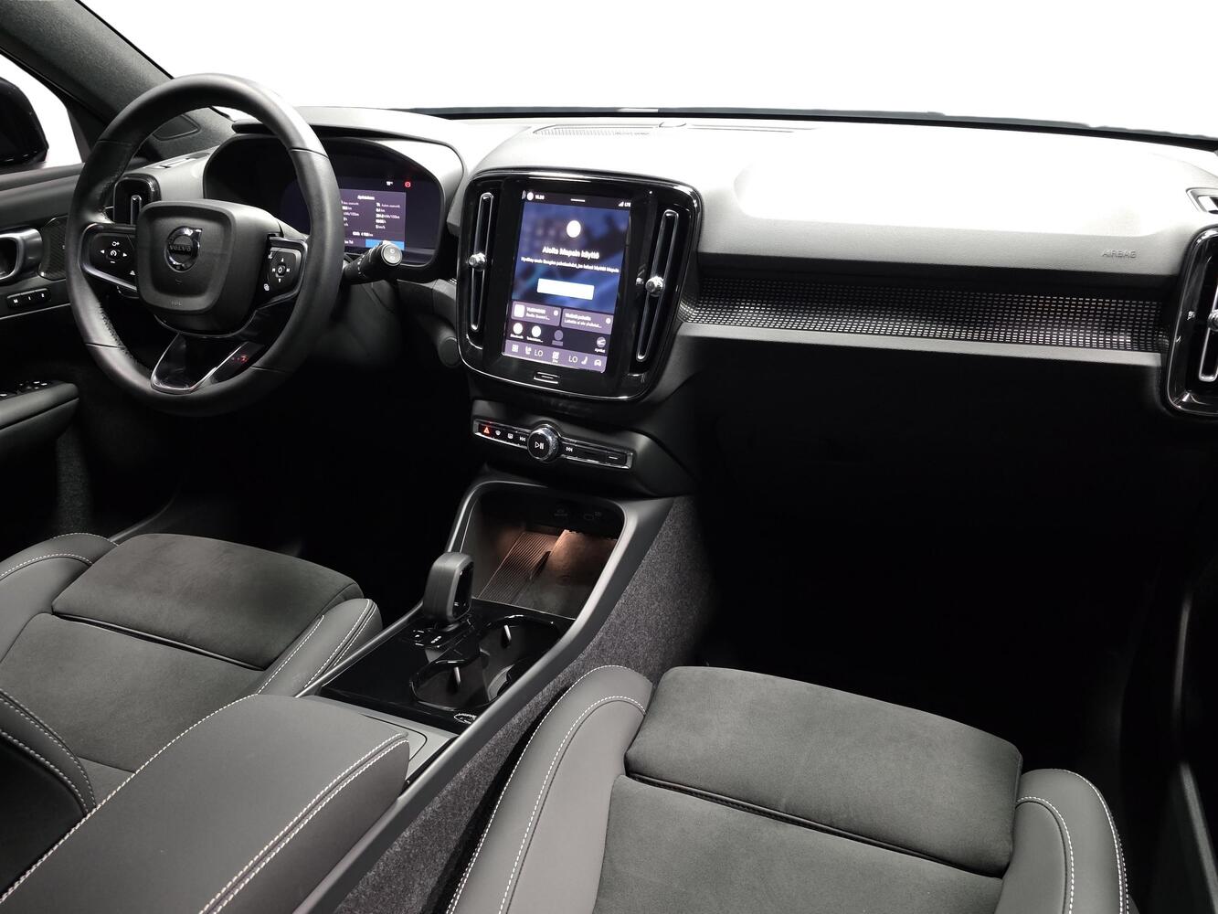 Volvo EX40 vaihtoauto
