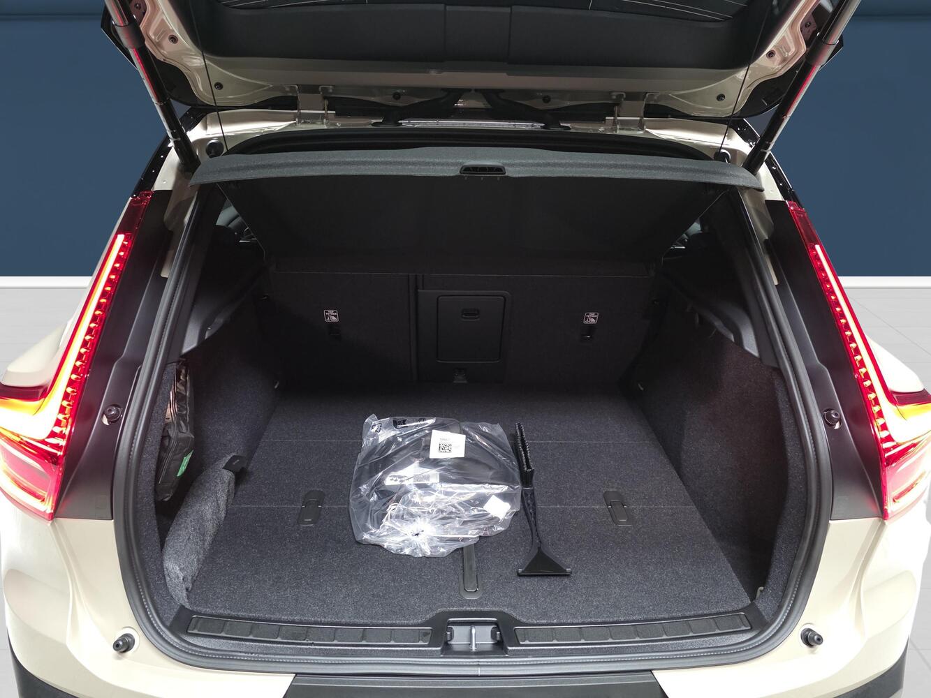 Volvo EX40 vaihtoauto