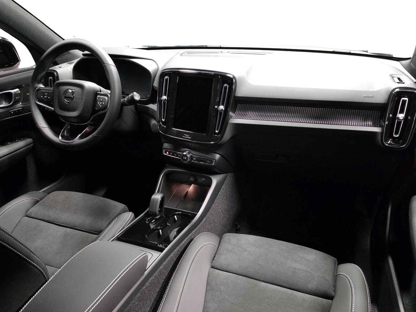 Volvo EX40 vaihtoauto