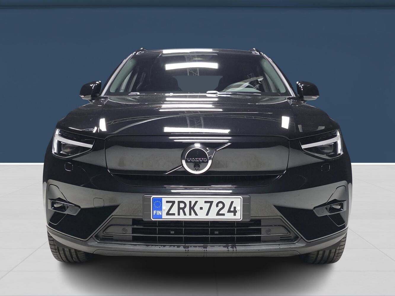 Volvo EX40 vaihtoauto