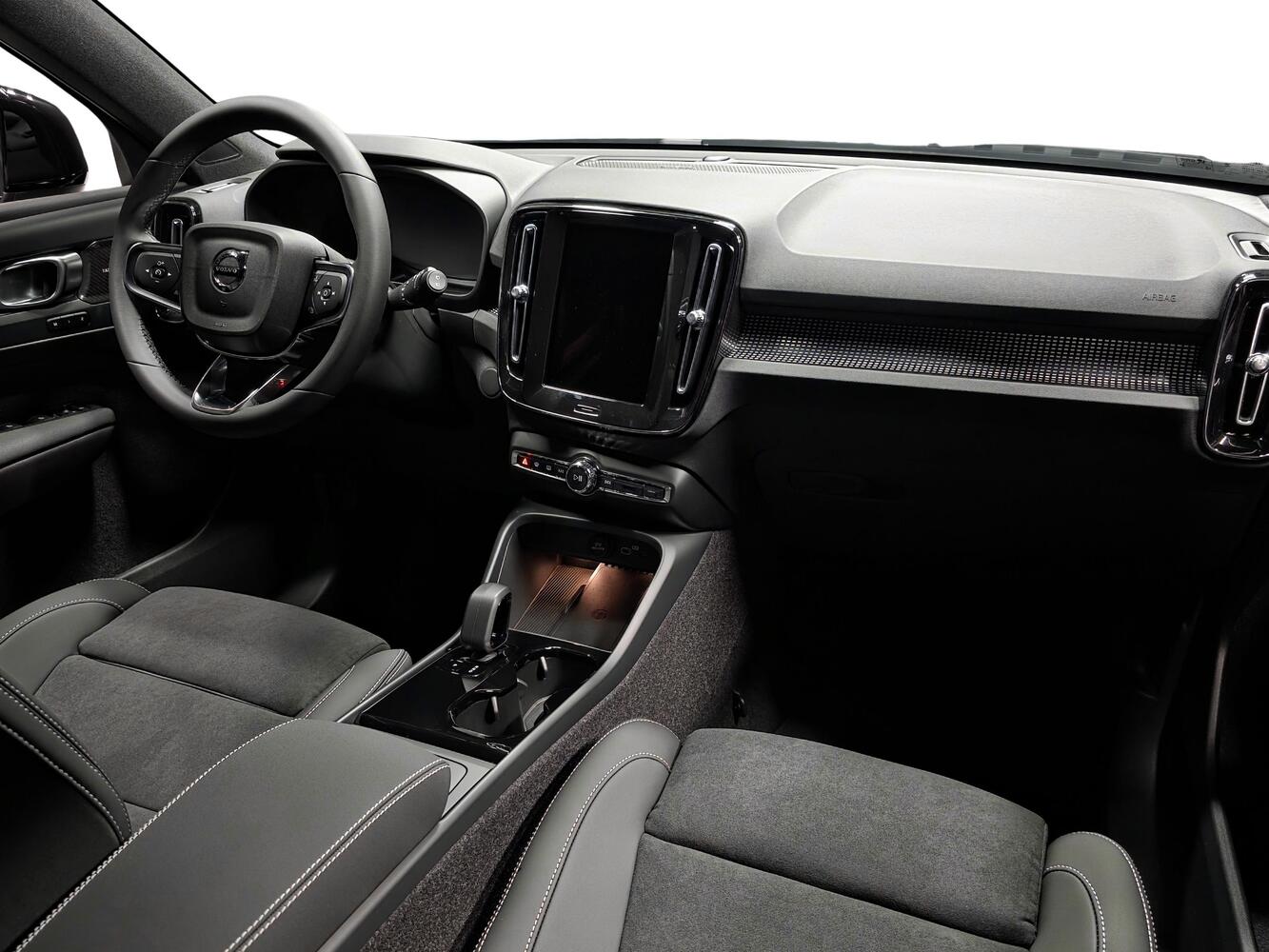 Volvo EX40 vaihtoauto