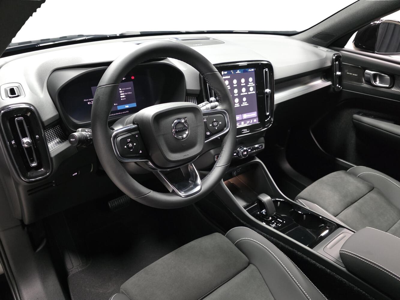 Volvo EX40 vaihtoauto