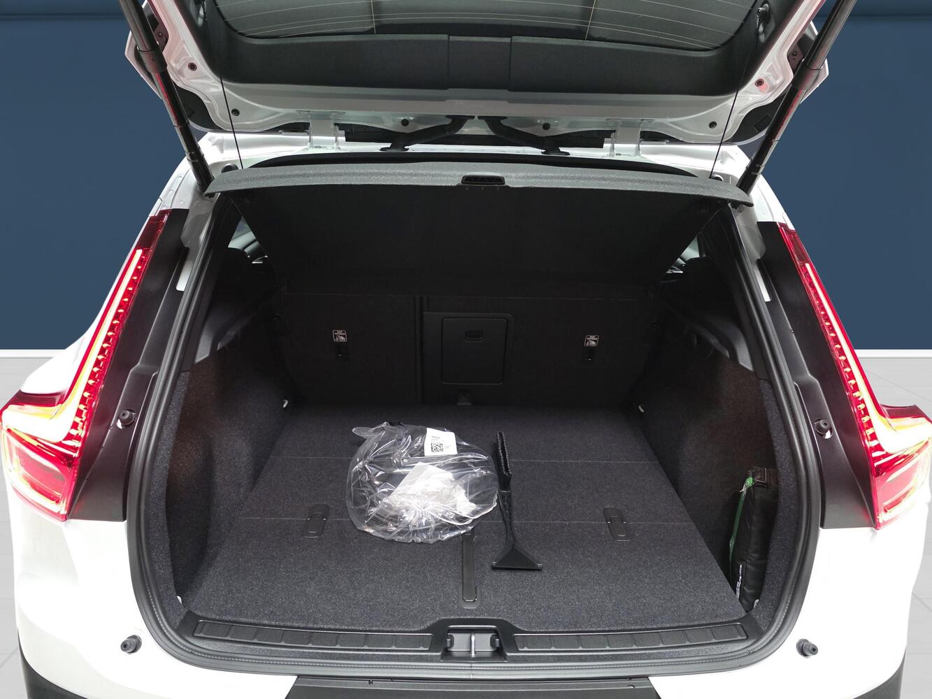 Volvo EX40 vaihtoauto
