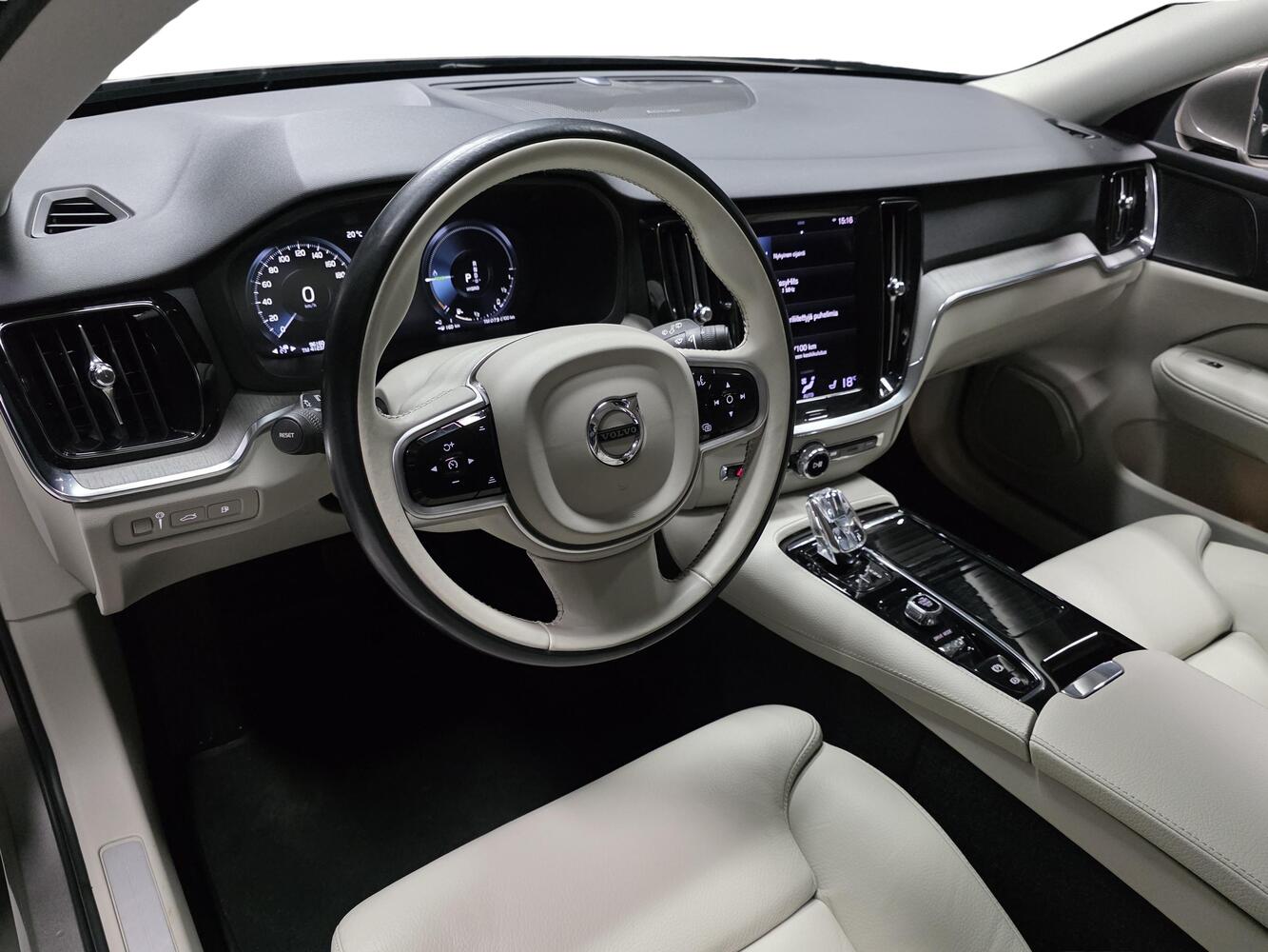 Volvo V60 vaihtoauto