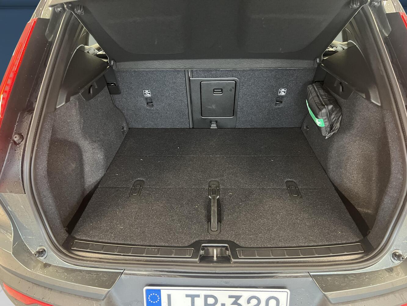Volvo EX40 vaihtoauto