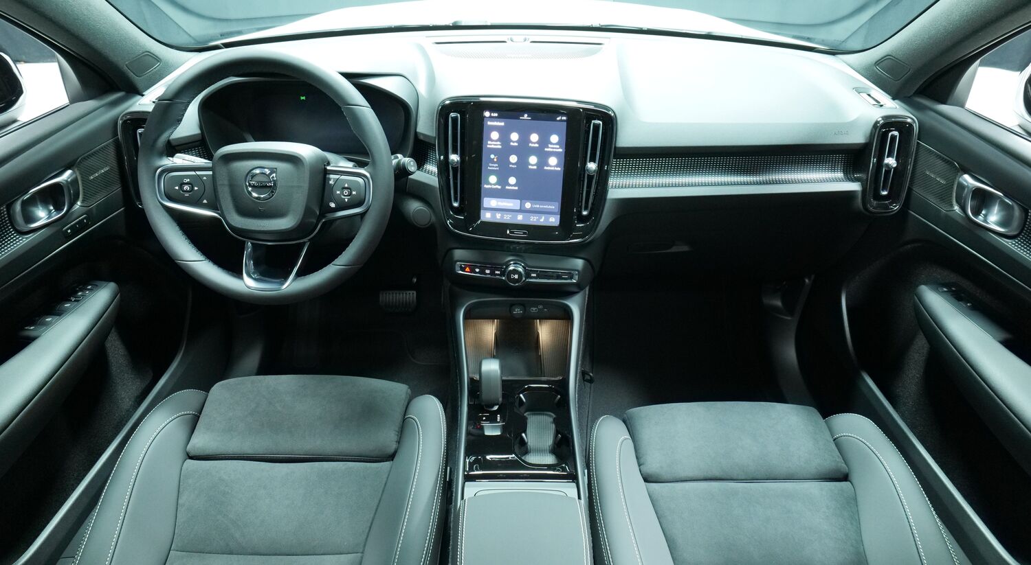 Volvo EX40 vaihtoauto