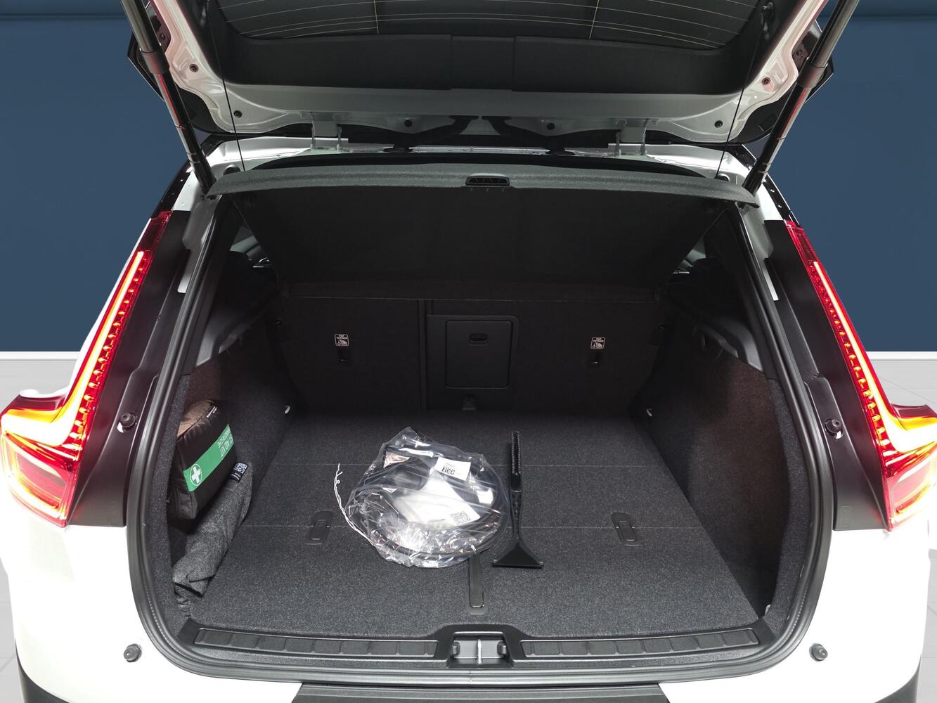 Volvo EX40 vaihtoauto